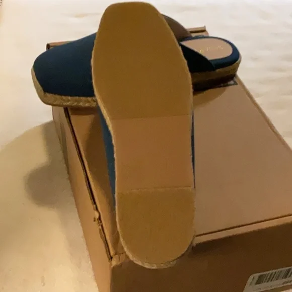 STUART WEITZMAN - Dree Slide/Espadrille, Navy, 8 - Picture 3 of 3